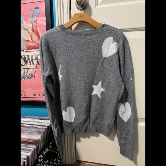 Fate Gray and White Sweater with Shapes - Picture 2 of 5